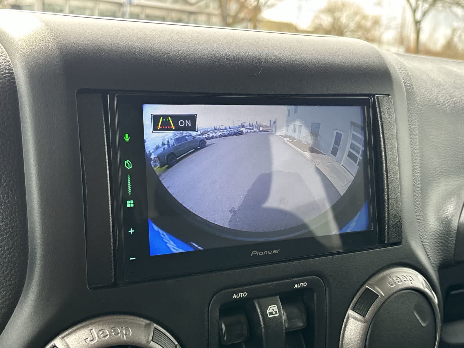 Thumbnail: 2018 Jeep Wrangler - 19