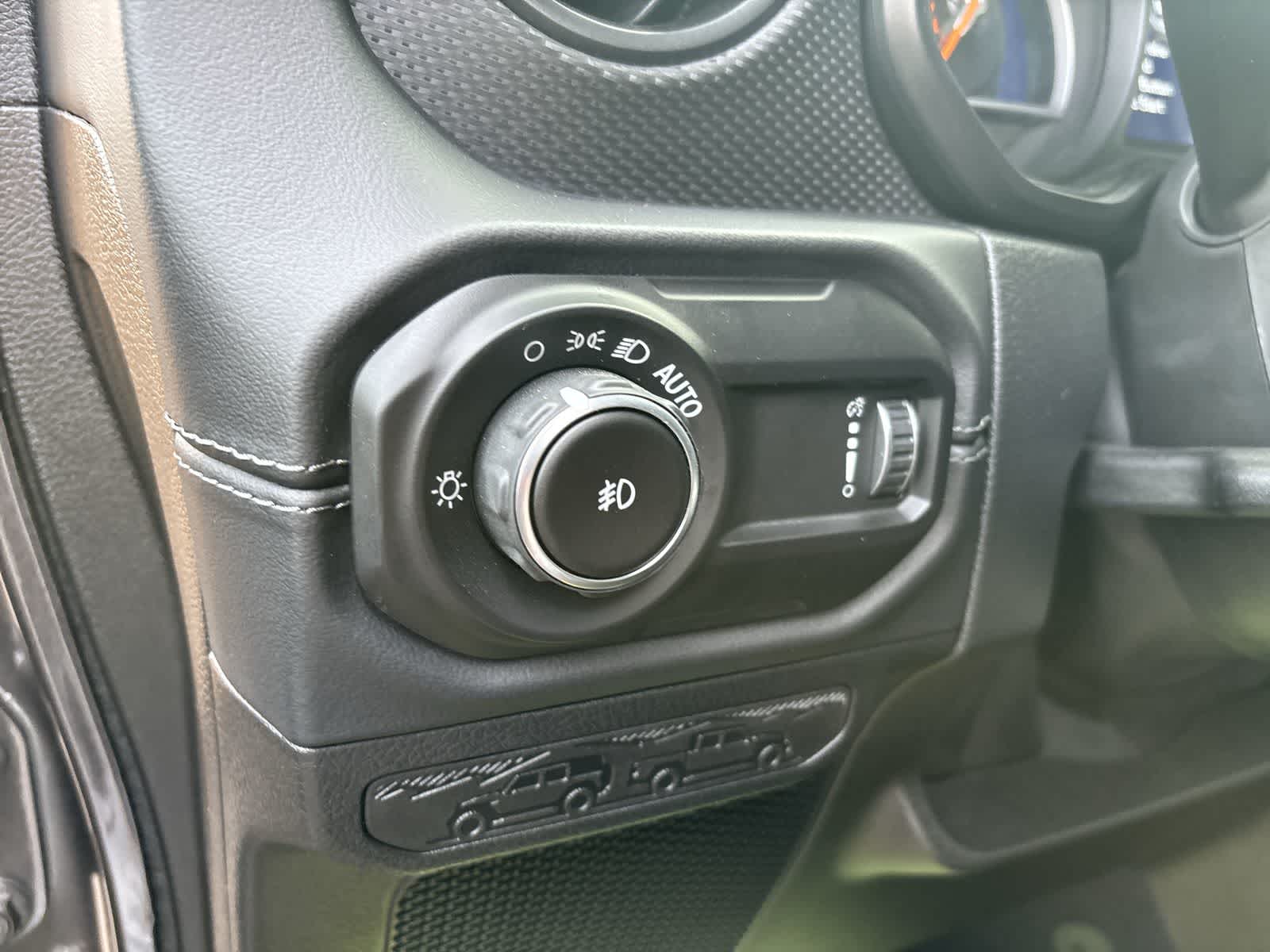 Thumbnail: 2025 Jeep Wrangler - 12