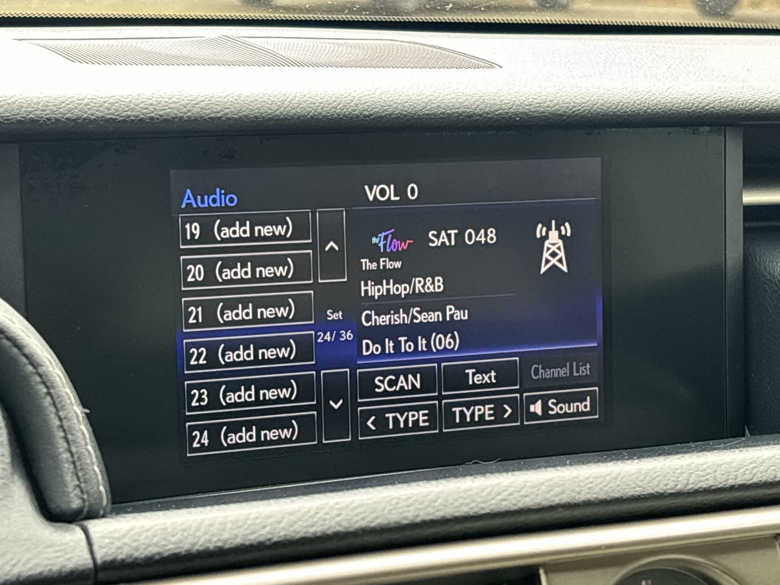 Thumbnail: 2014 Lexus IS - 14