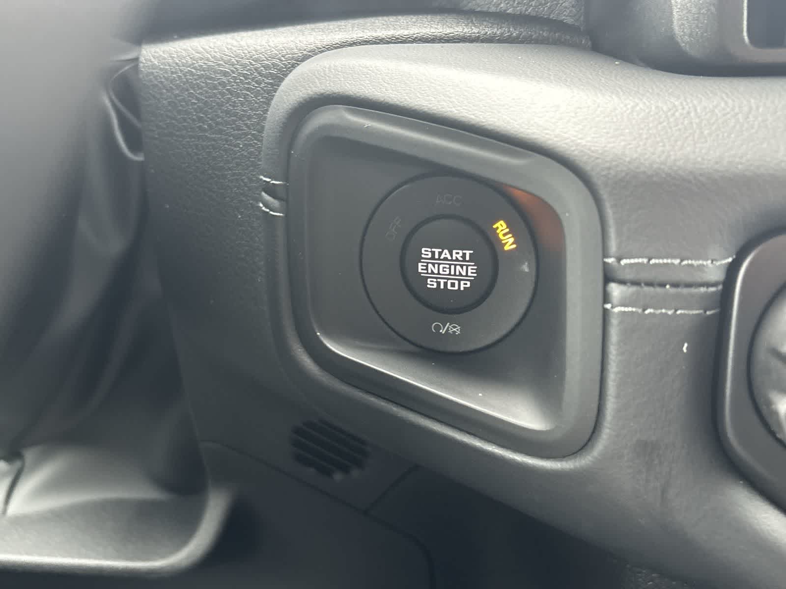 Thumbnail: 2026 Jeep Gladiator - 17