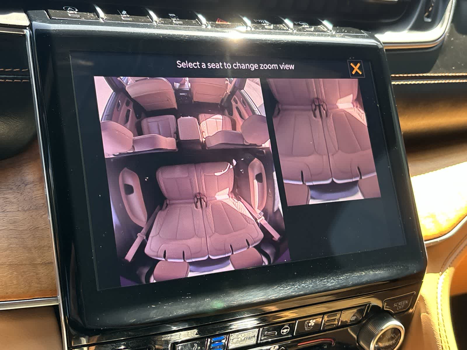Thumbnail: 2021 Jeep Grand Cherokee L - 23