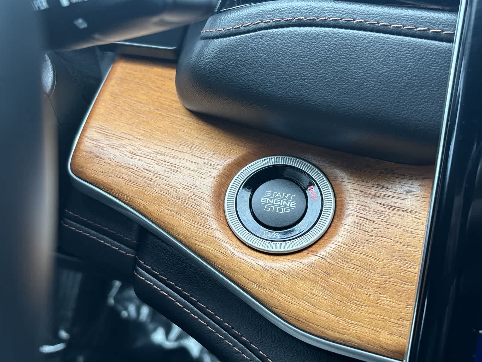 Thumbnail: 2023 Jeep Grand Cherokee - 17