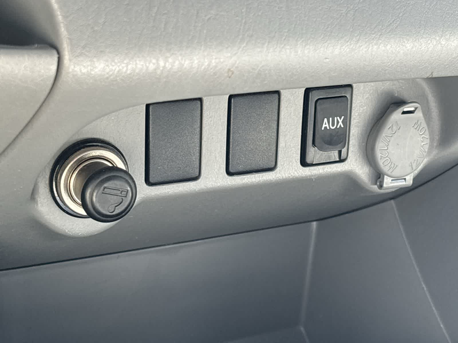Thumbnail: 2011 Toyota Tacoma - 20
