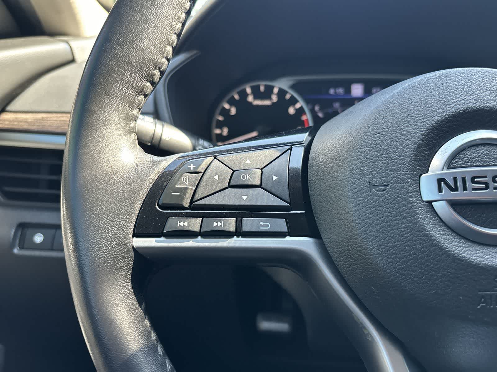 Thumbnail: 2019 Nissan Altima - 14