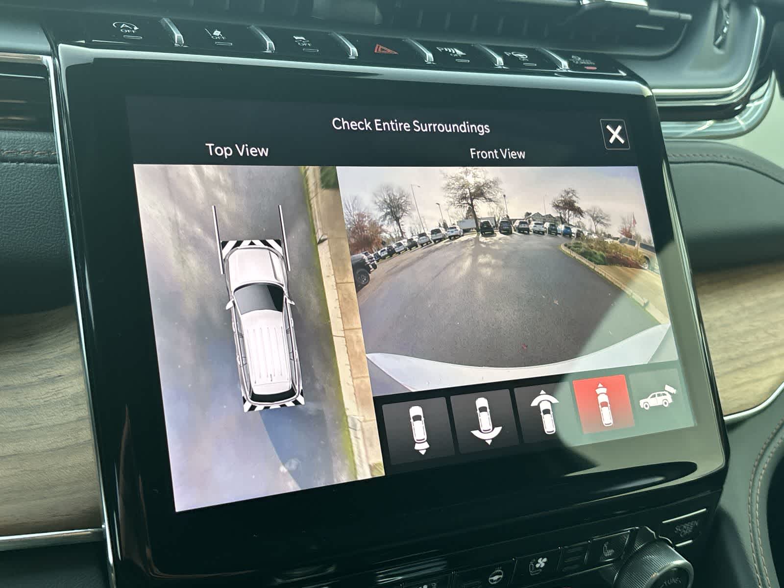 Thumbnail: 2025 Jeep Grand Cherokee - 27