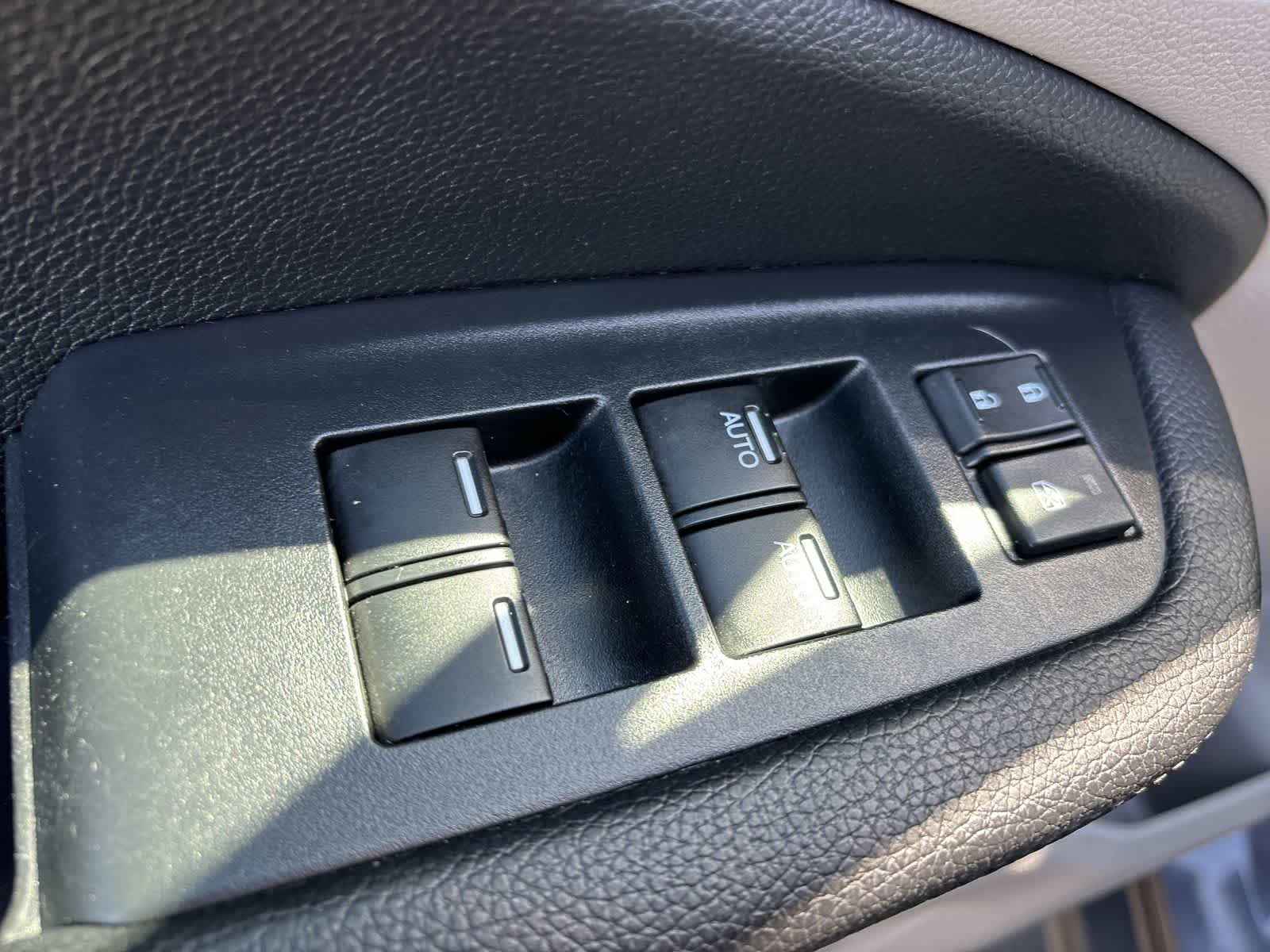Thumbnail: 2021 Honda Pilot - 11