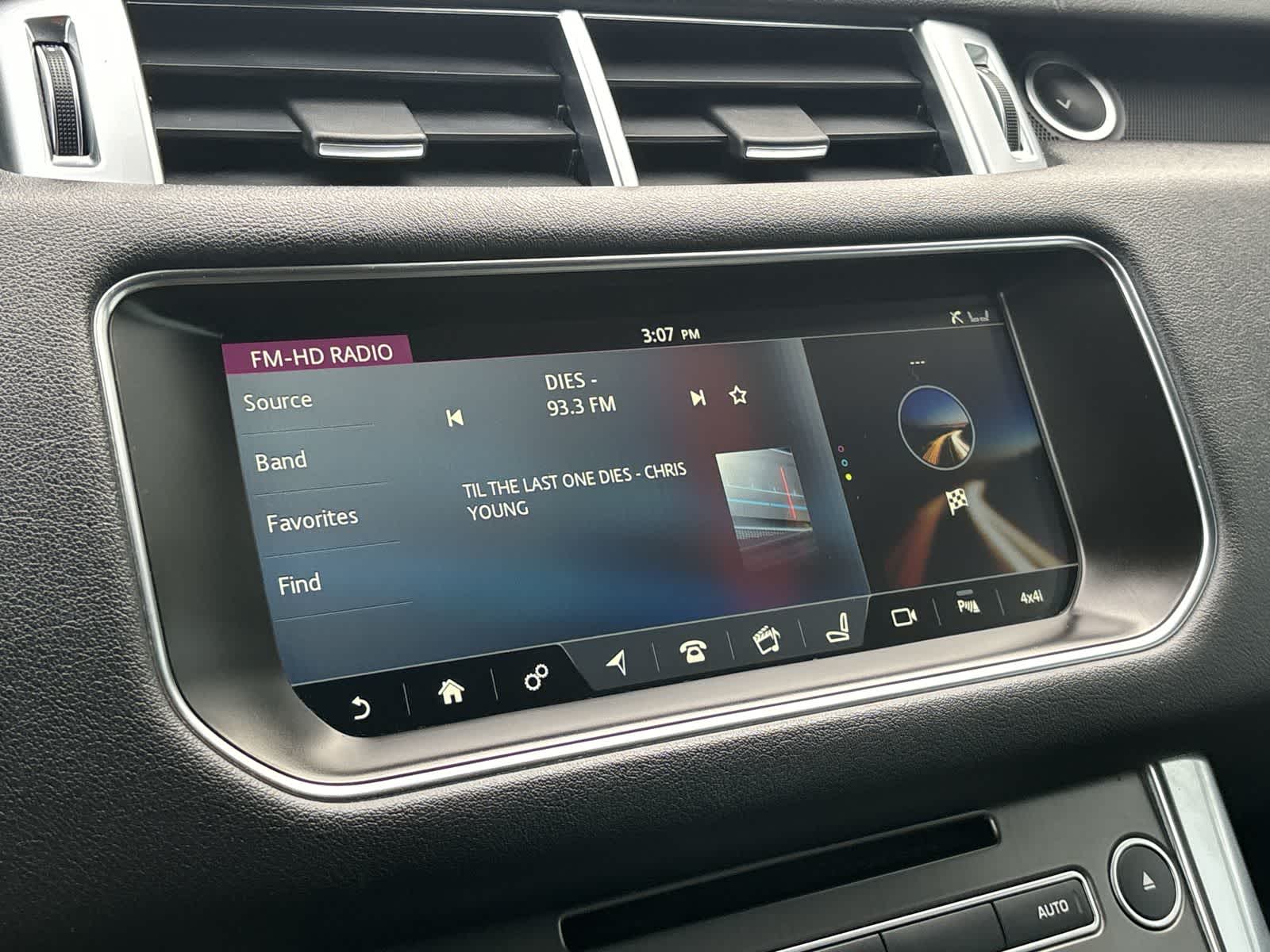 Thumbnail: 2017 Land Rover Range Rover Sport - 14