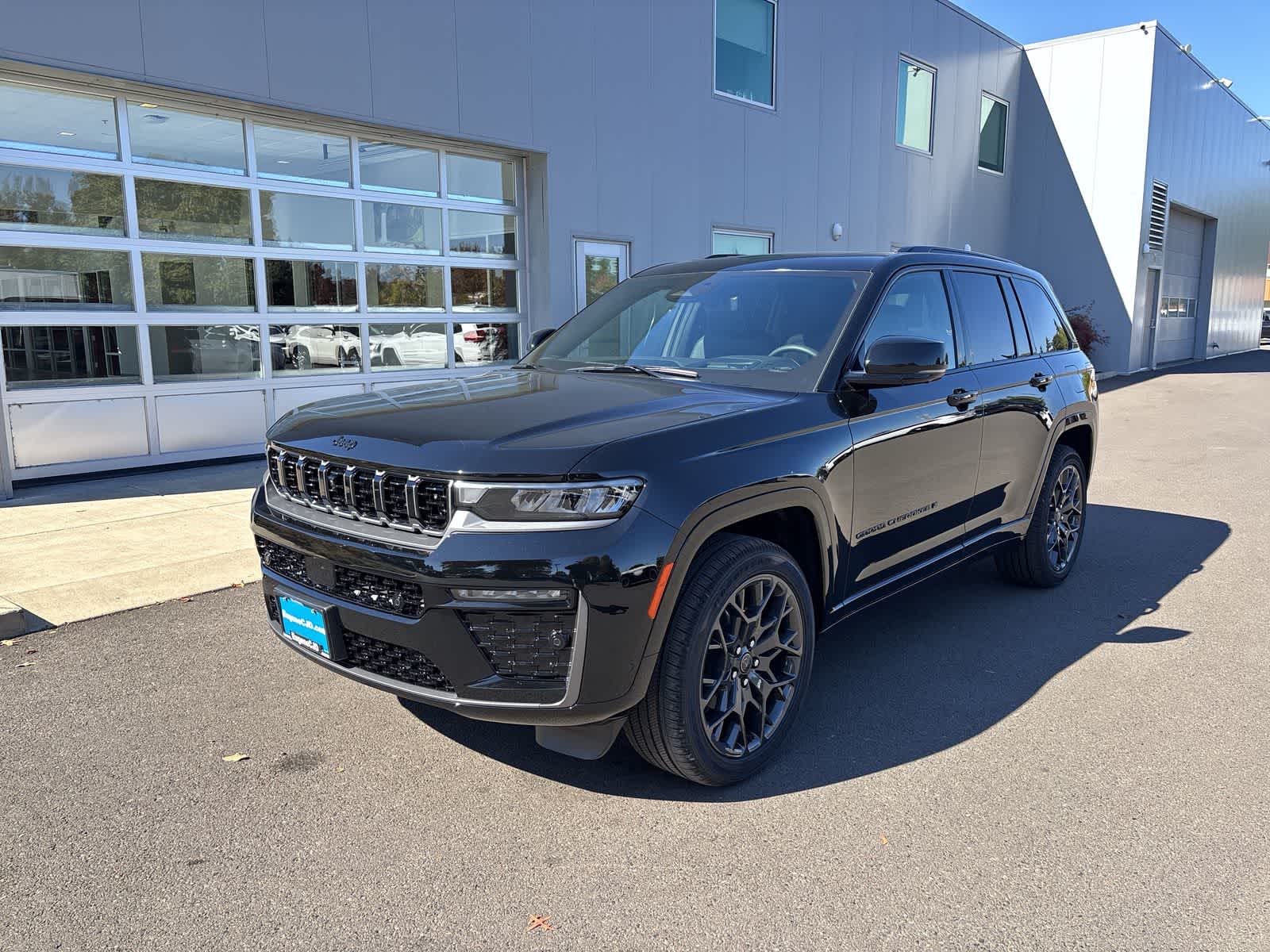 New 2027 Jeep Grand Cherokee Summit Sport Utility