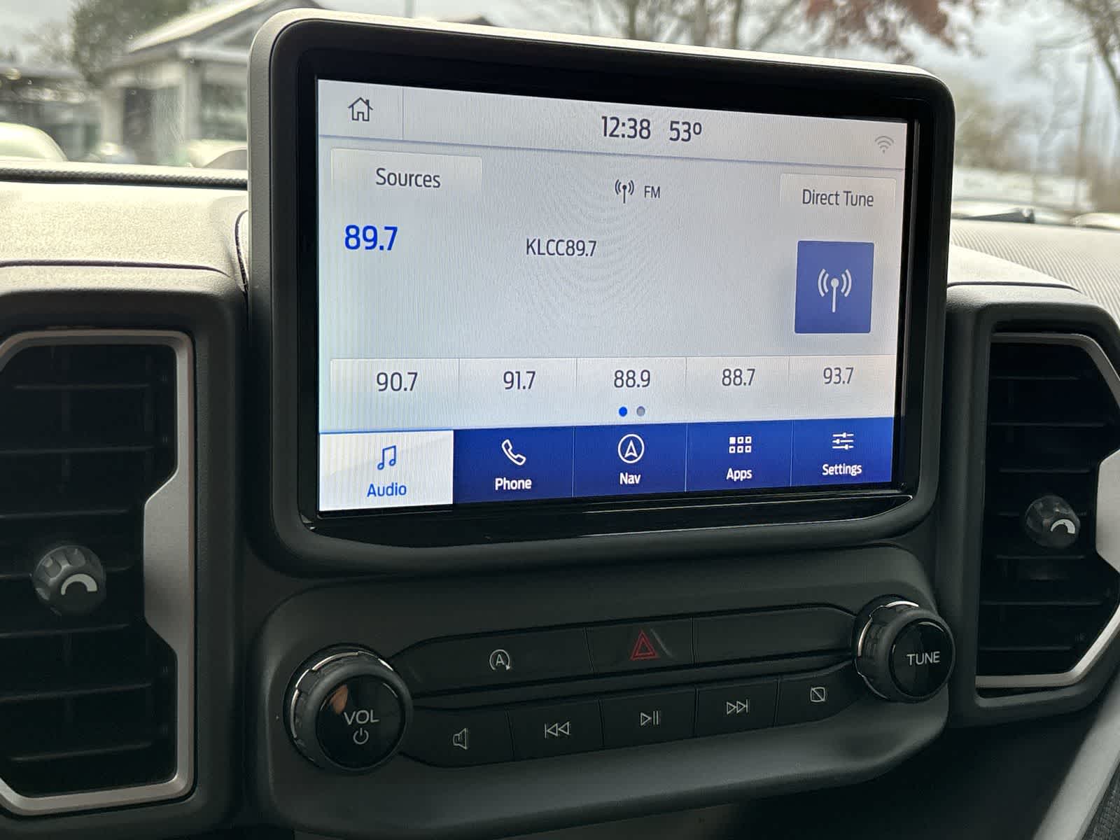 Thumbnail: 2021 Ford Bronco Sport - 17