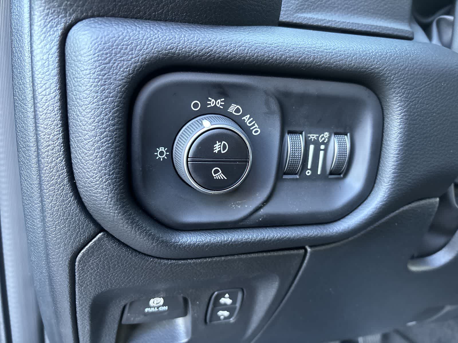 Thumbnail: 2026 RAM 1500 - 13