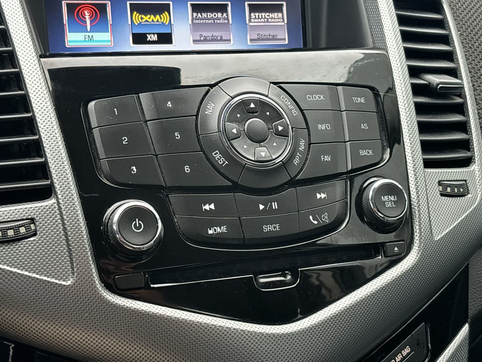 Thumbnail: 2016 Chevrolet Cruze - 21