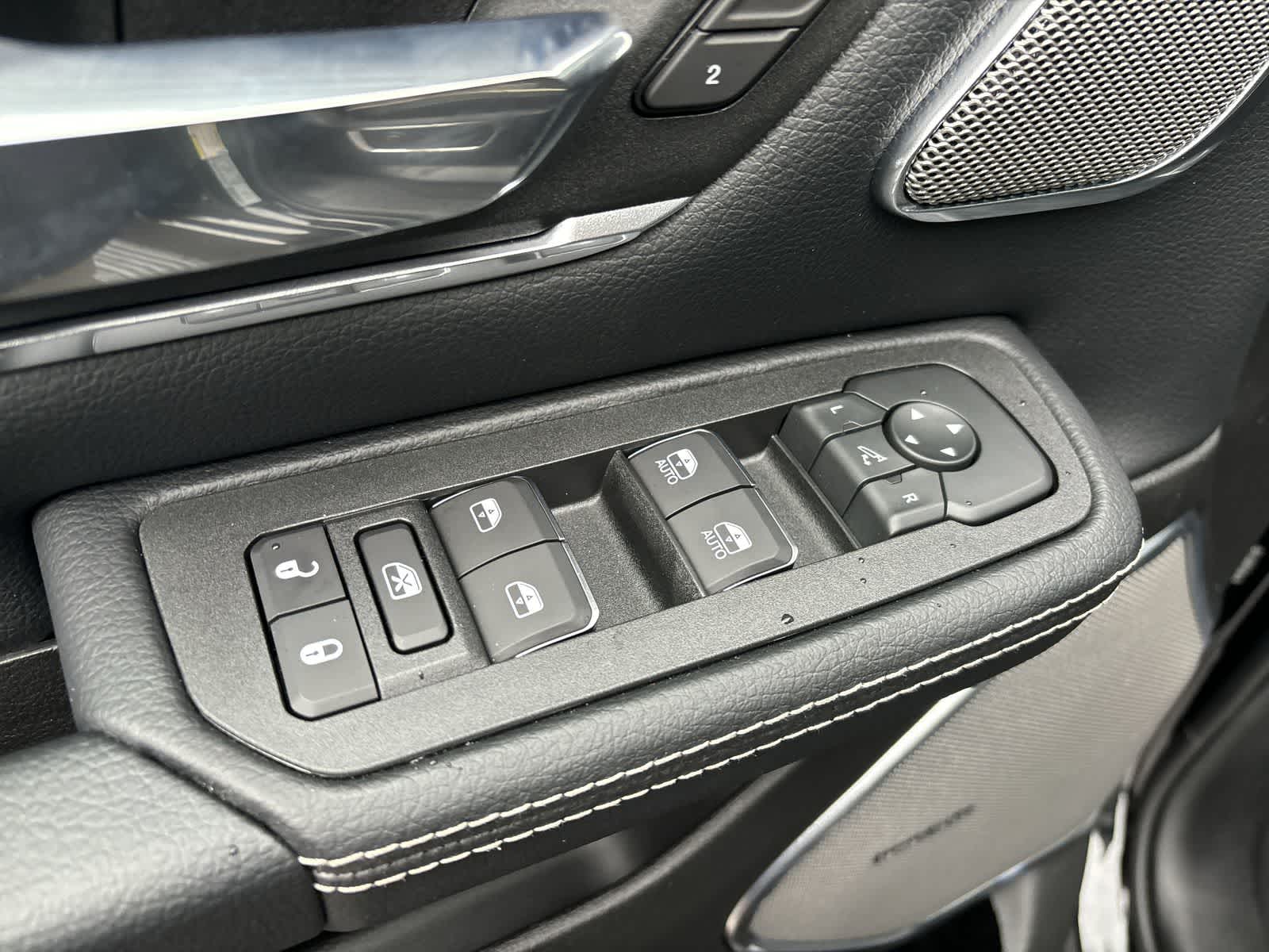 Thumbnail: 2026 RAM 1500 - 9