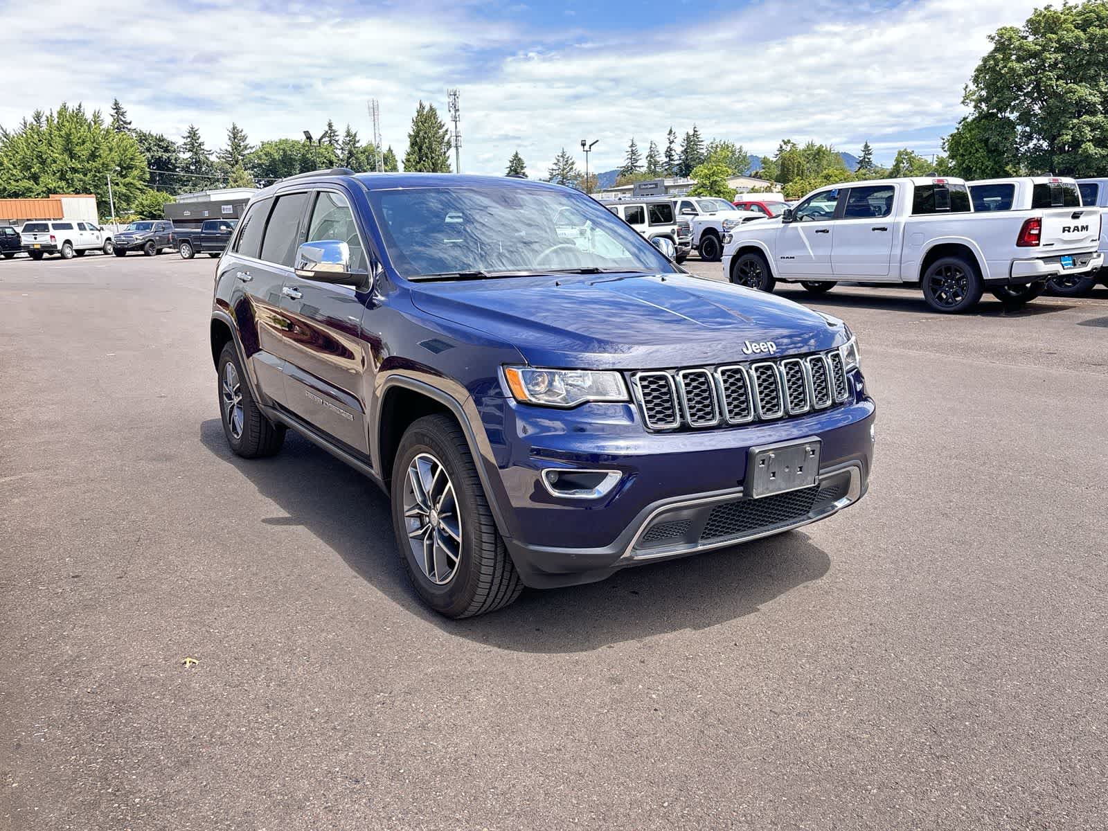 Thumbnail: 2018 Jeep Grand Cherokee - 7