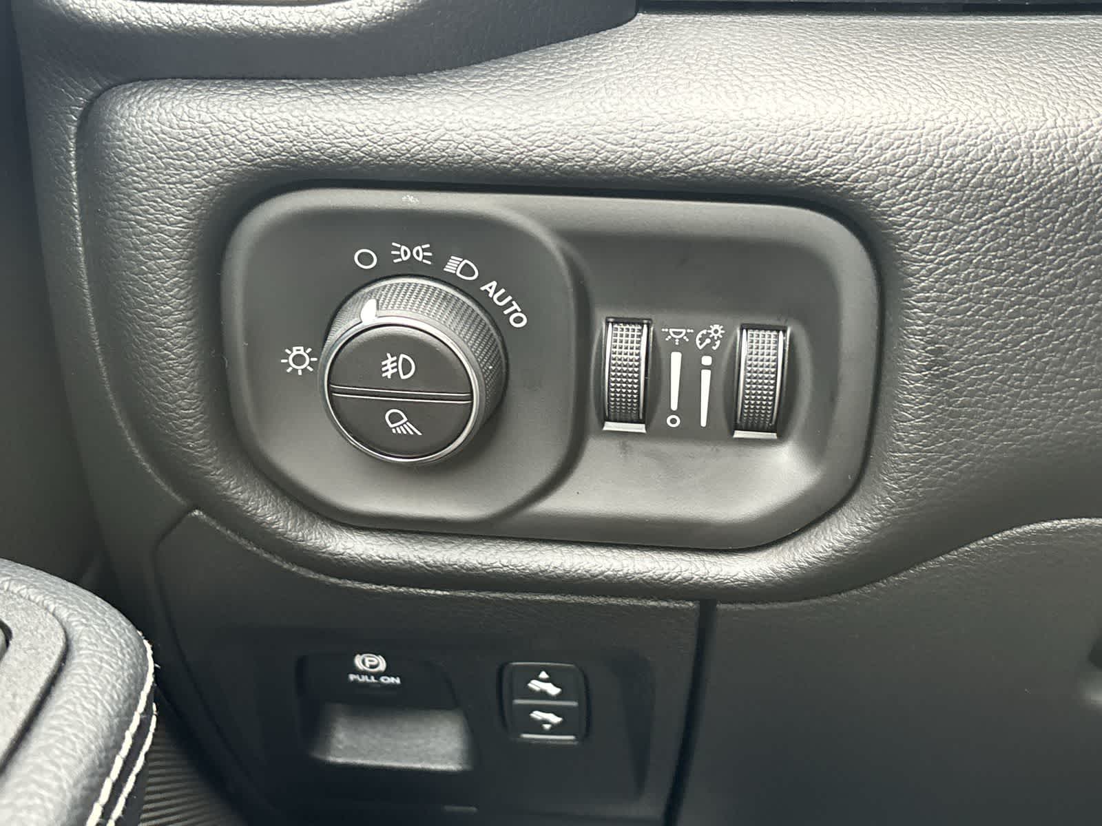 Thumbnail: 2026 RAM 1500 - 16