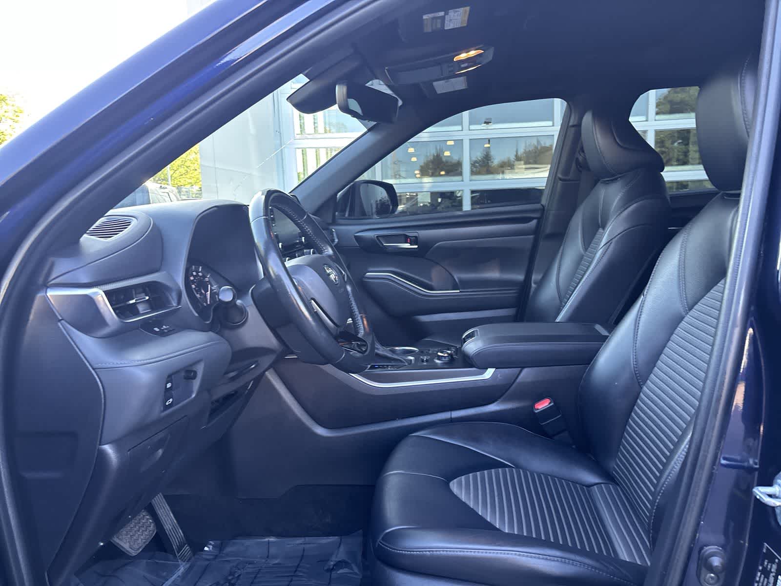 Thumbnail: 2021 Toyota Highlander - 6