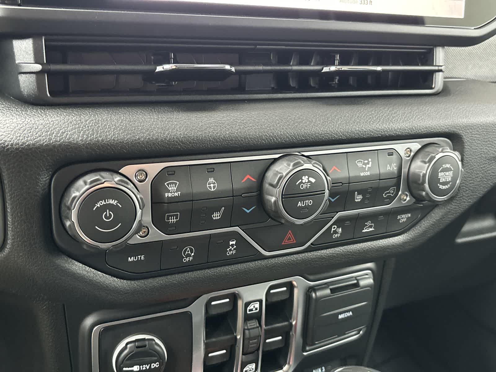 Thumbnail: 2026 Jeep Wrangler - 24