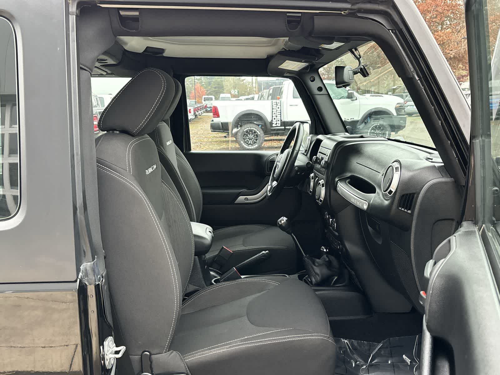 Thumbnail: 2015 Jeep Wrangler - 9