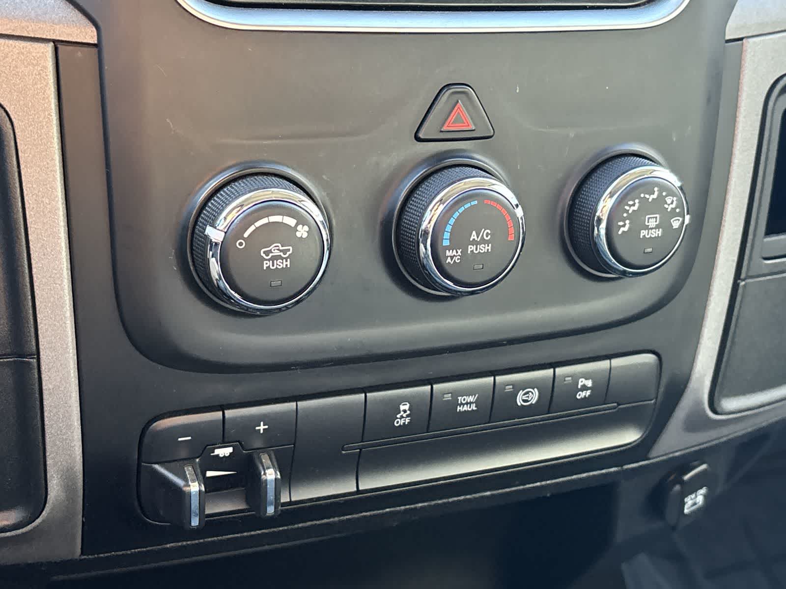 Thumbnail: 2014 RAM 3500 - 23