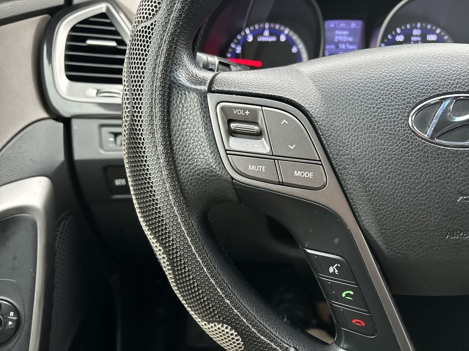 Thumbnail: 2015 Hyundai Santa Fe - 10