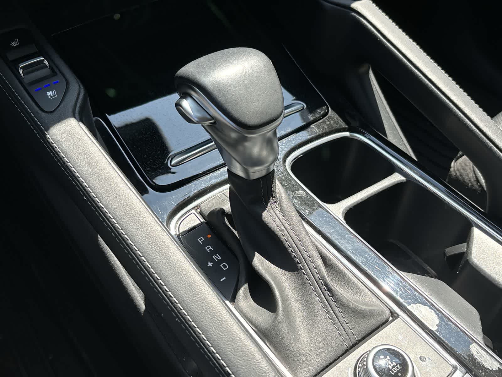 Thumbnail: 2021 Kia Telluride - 24