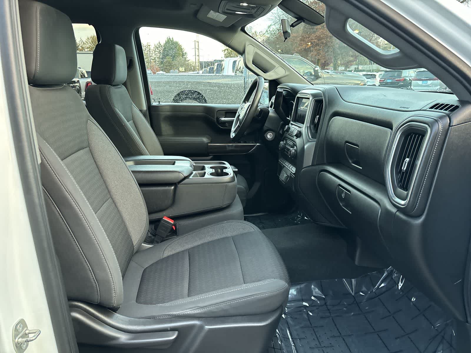 Thumbnail: 2020 Chevrolet Silverado 1500 - 6