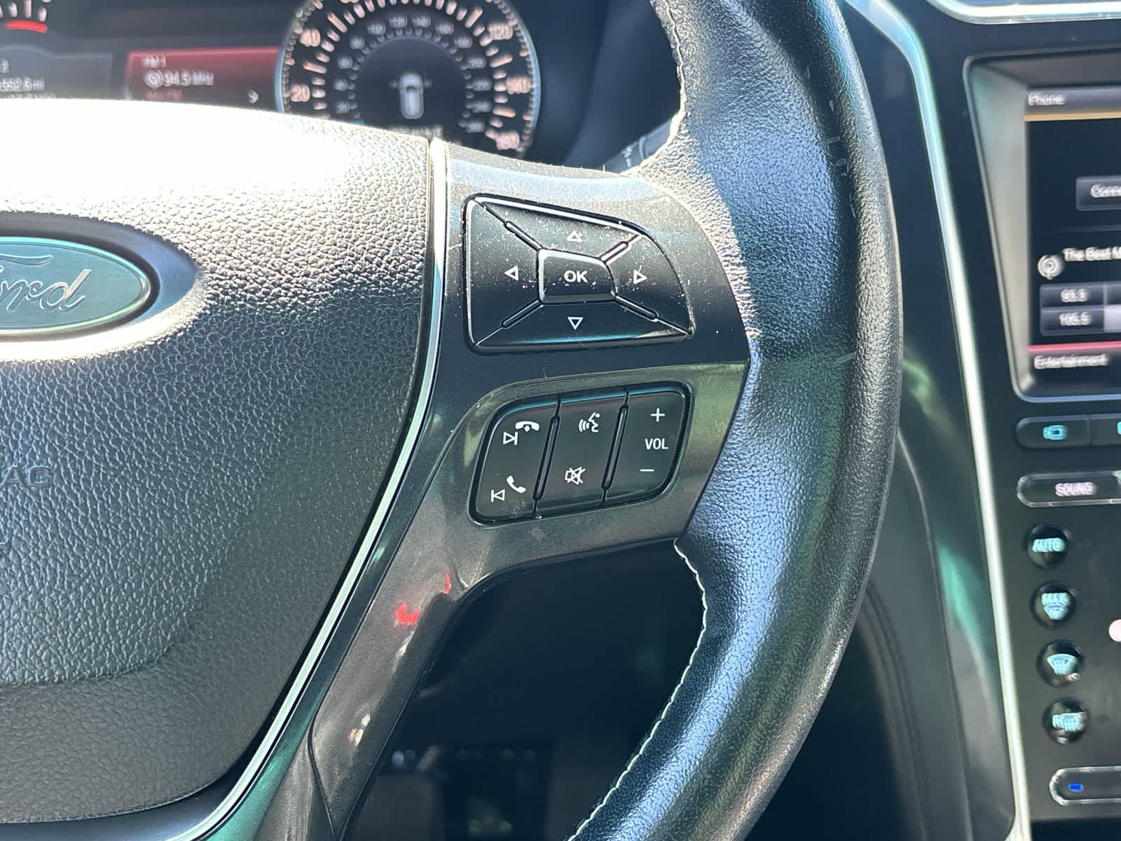 Thumbnail: 2016 Ford Explorer - 15