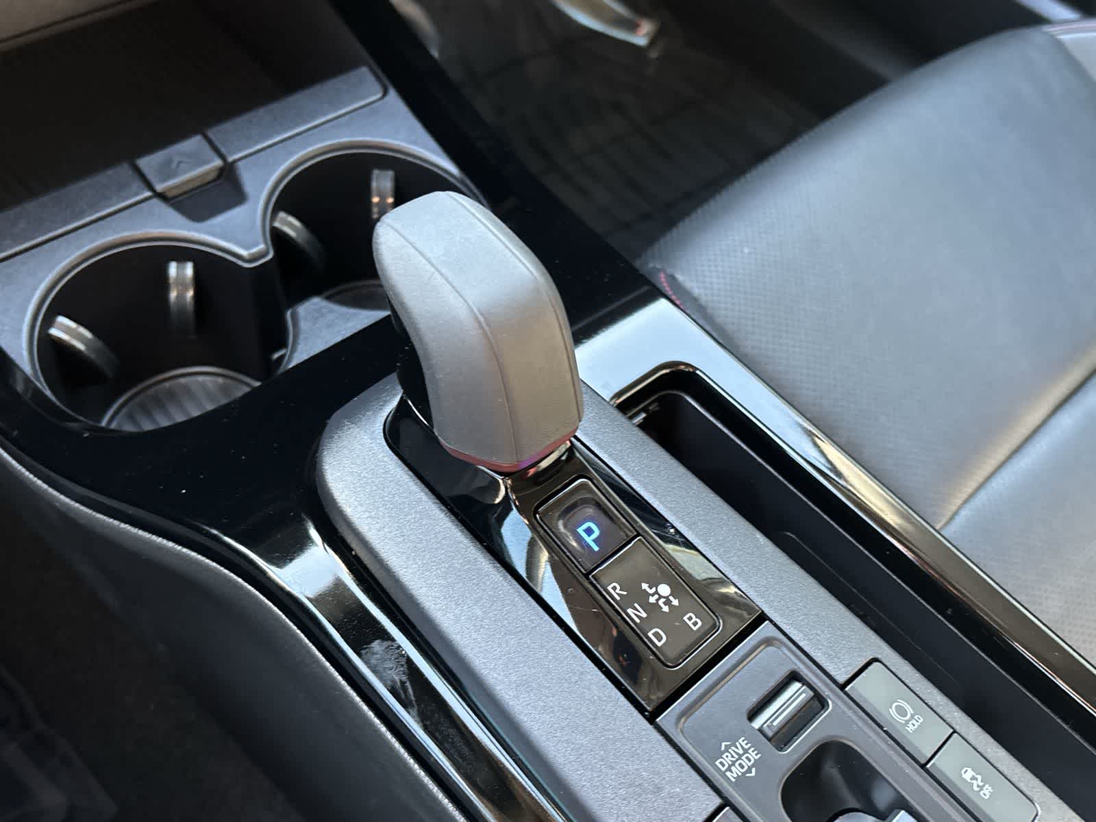 Thumbnail: 2024 Toyota Prius Prime - 25