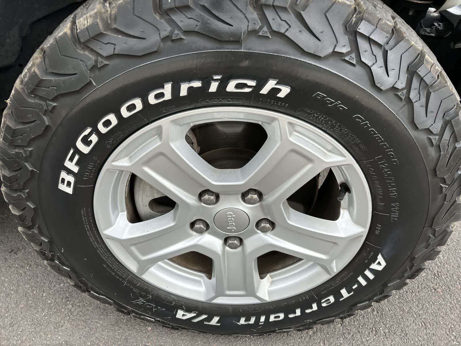 Thumbnail: 2019 Jeep Wrangler - 7