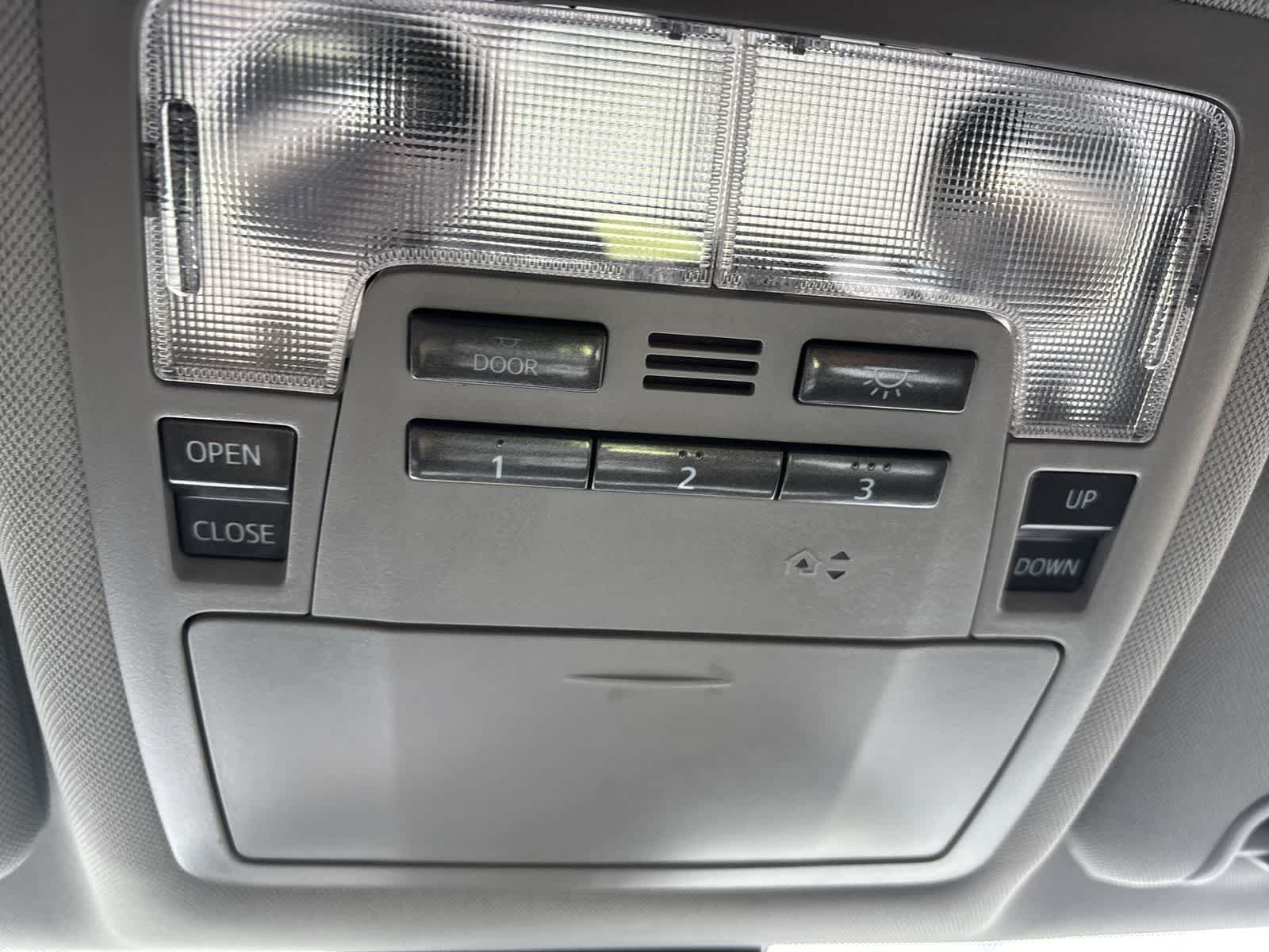 Thumbnail: 2019 Toyota Highlander - 22