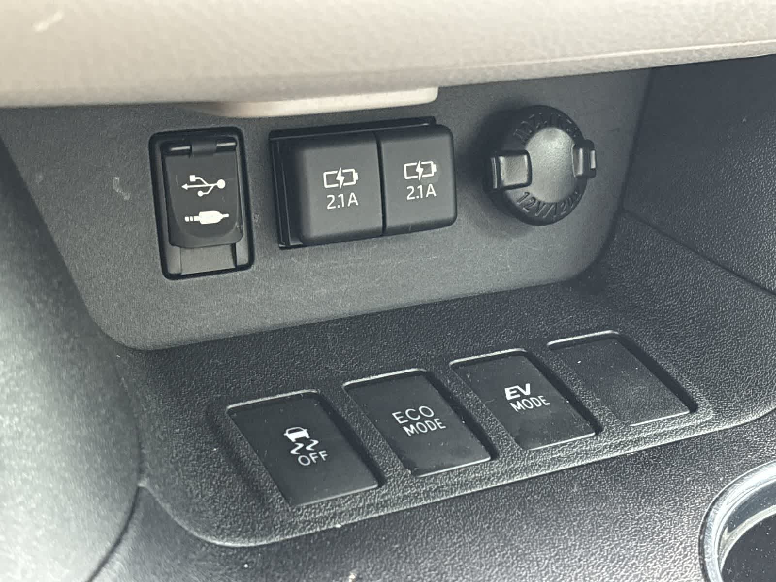 Thumbnail: 2019 Toyota Highlander - 23