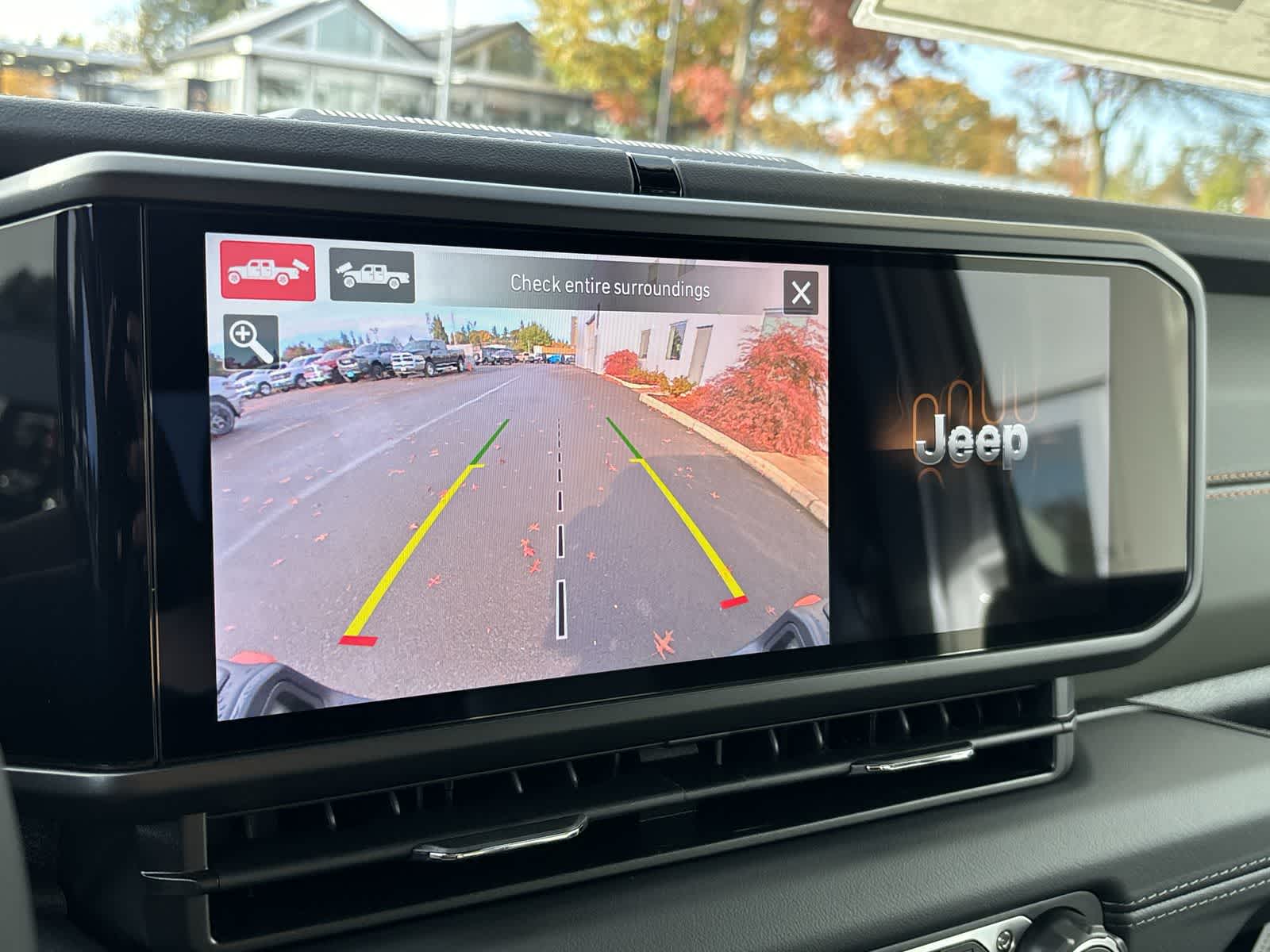 Thumbnail: 2025 Jeep Gladiator - 24