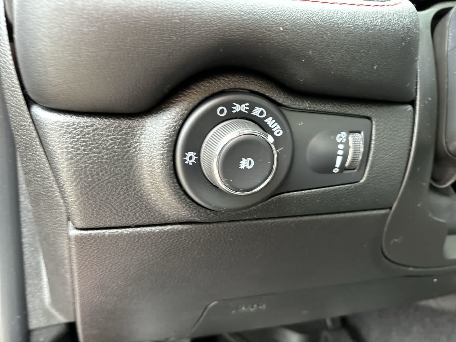 Thumbnail: 2023 Dodge Durango - 12