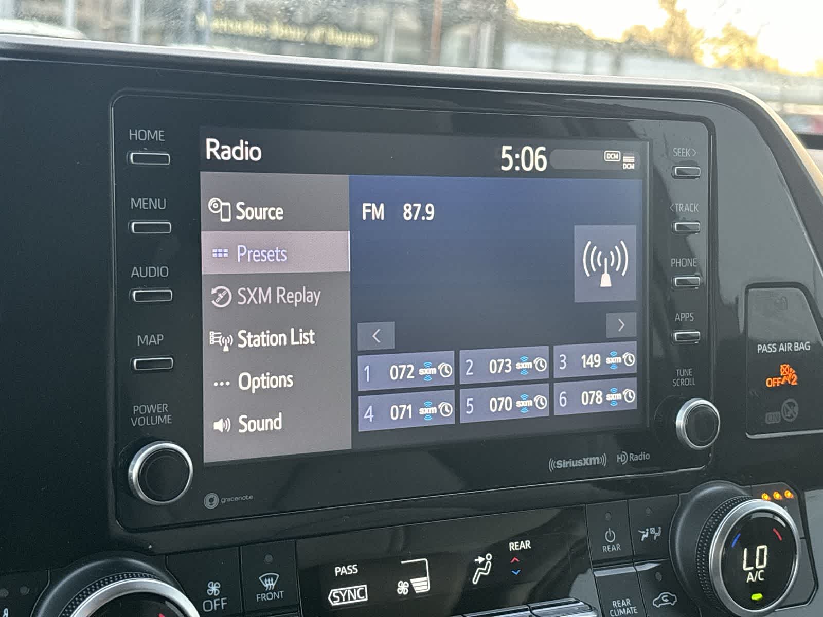 Thumbnail: 2021 Toyota Highlander - 14