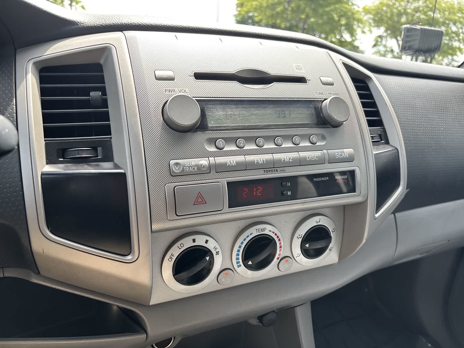 Thumbnail: 2005 Toyota Tacoma - 24