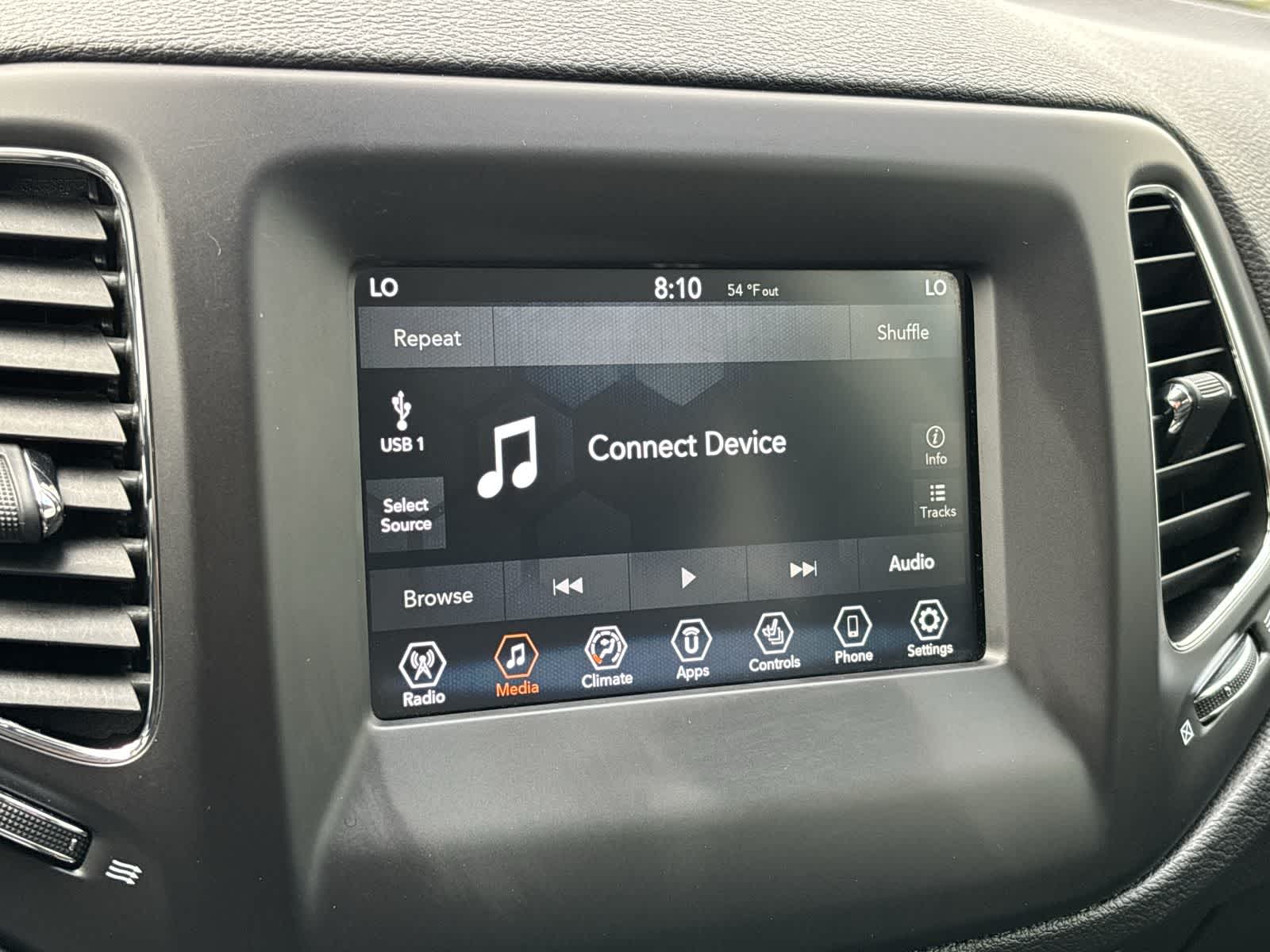 Thumbnail: 2019 Jeep Compass - 15