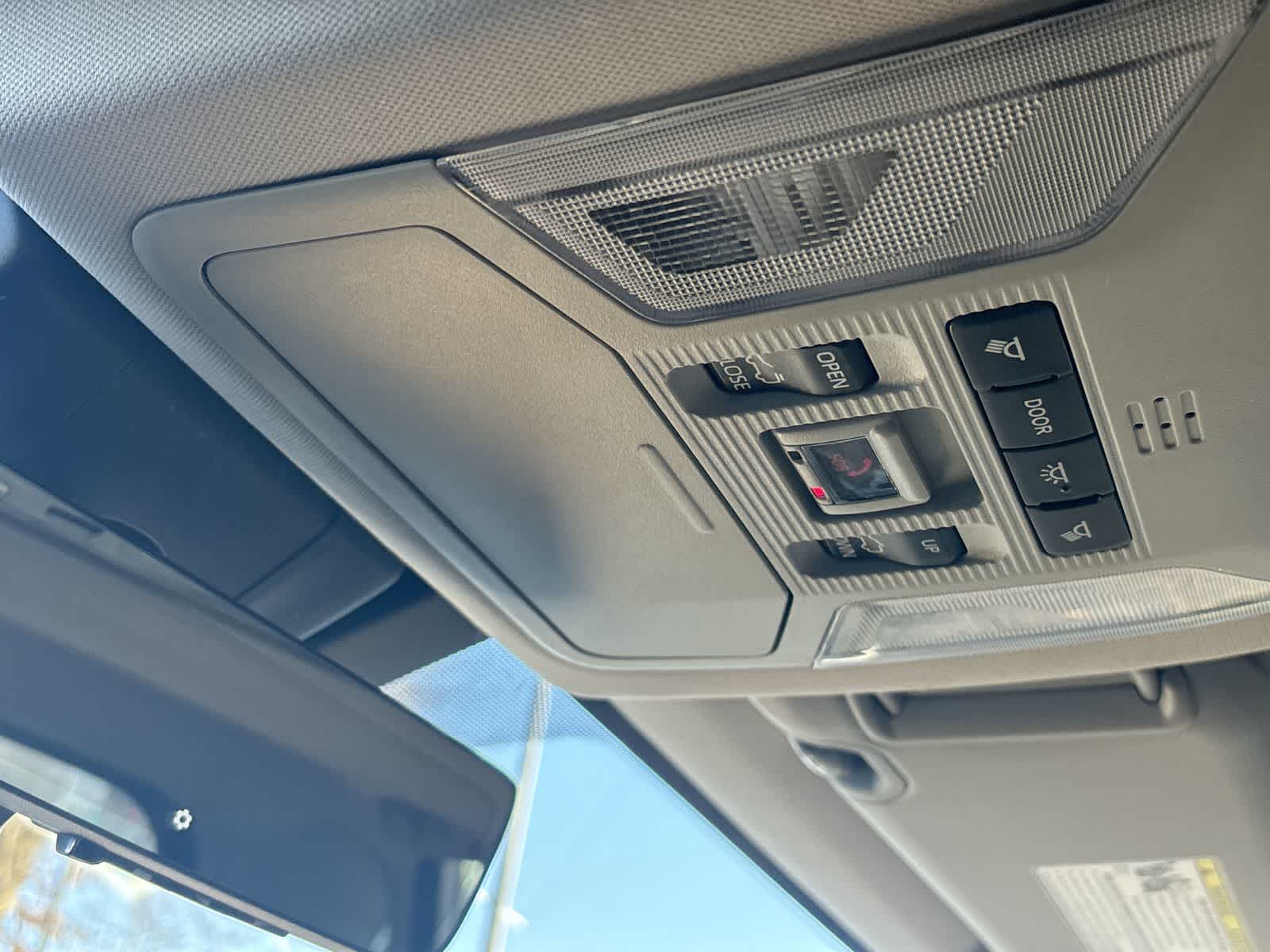 Thumbnail: 2020 Toyota RAV4 - 27