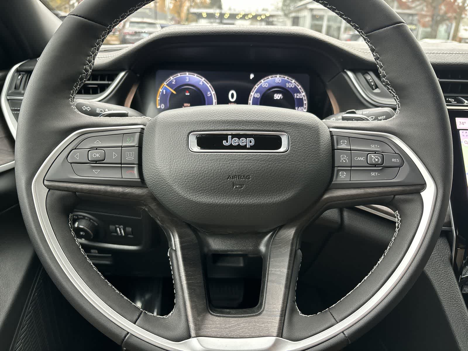 Thumbnail: 2025 Jeep Grand Cherokee L - 12