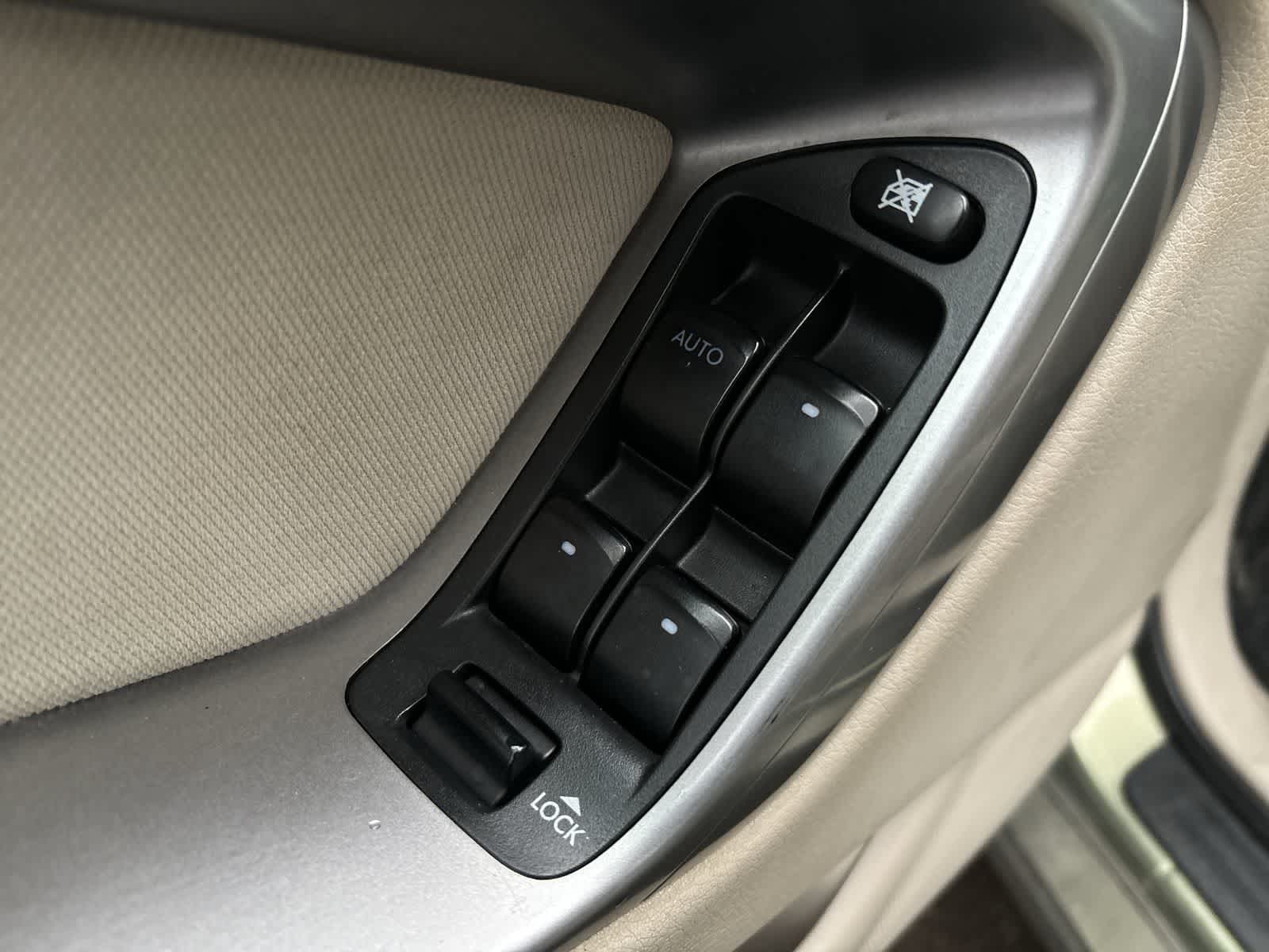 Thumbnail: 2007 Subaru Outback - 11