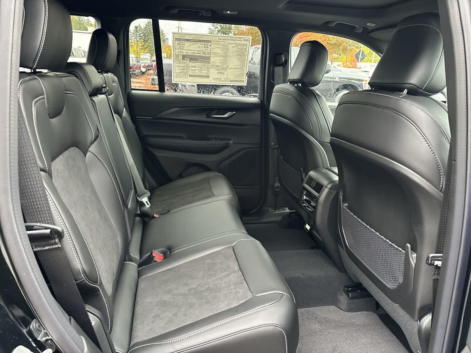 Thumbnail: 2025 Jeep Grand Cherokee - 6