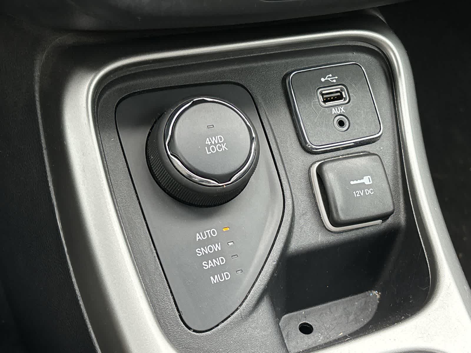 Thumbnail: 2019 Jeep Compass - 23