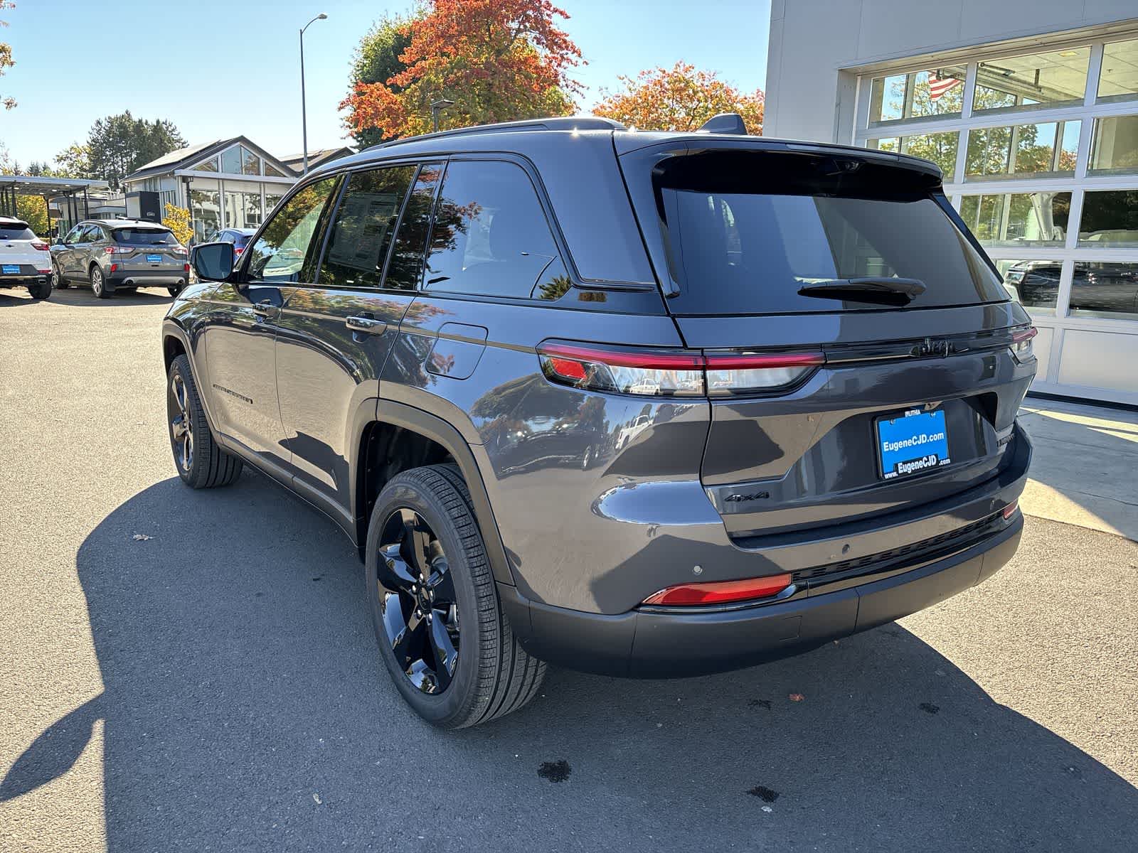 Thumbnail: 2025 Jeep Grand Cherokee - 3