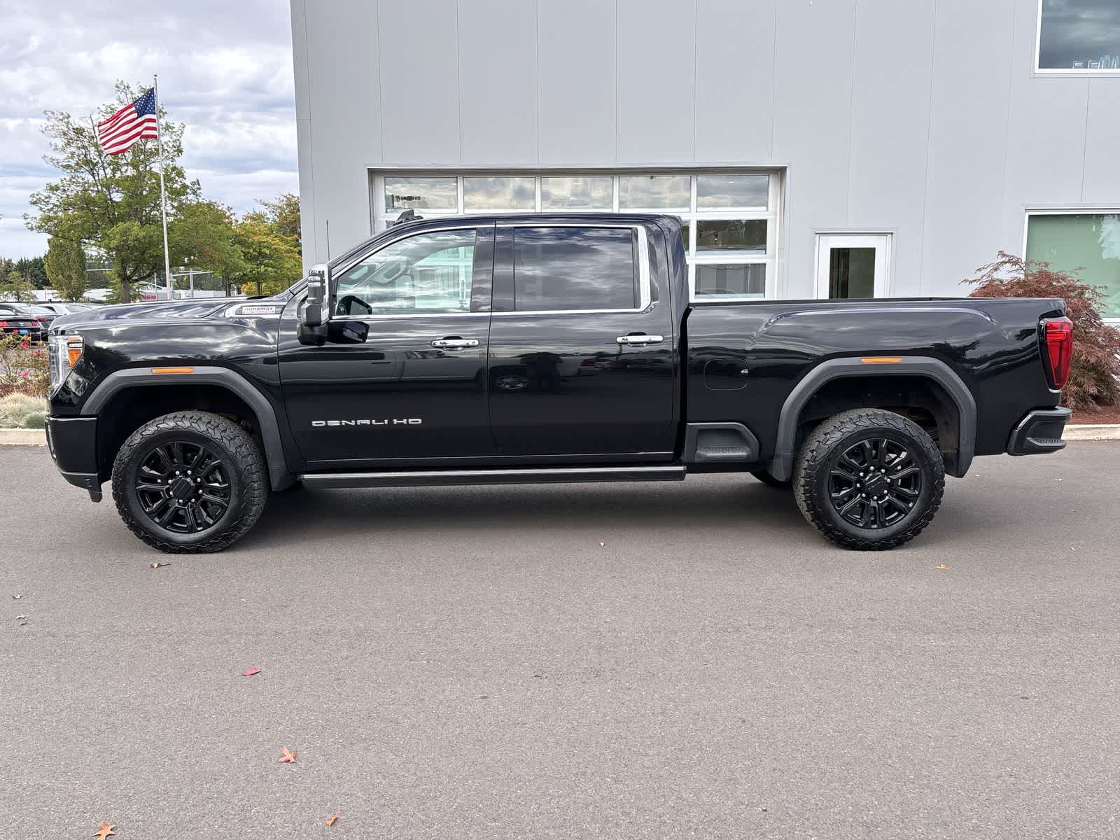 Used 2022 GMC Sierra 2500 Denali HD Denali with VIN 1GT49REY5NF176198 for sale in Eugene, OR