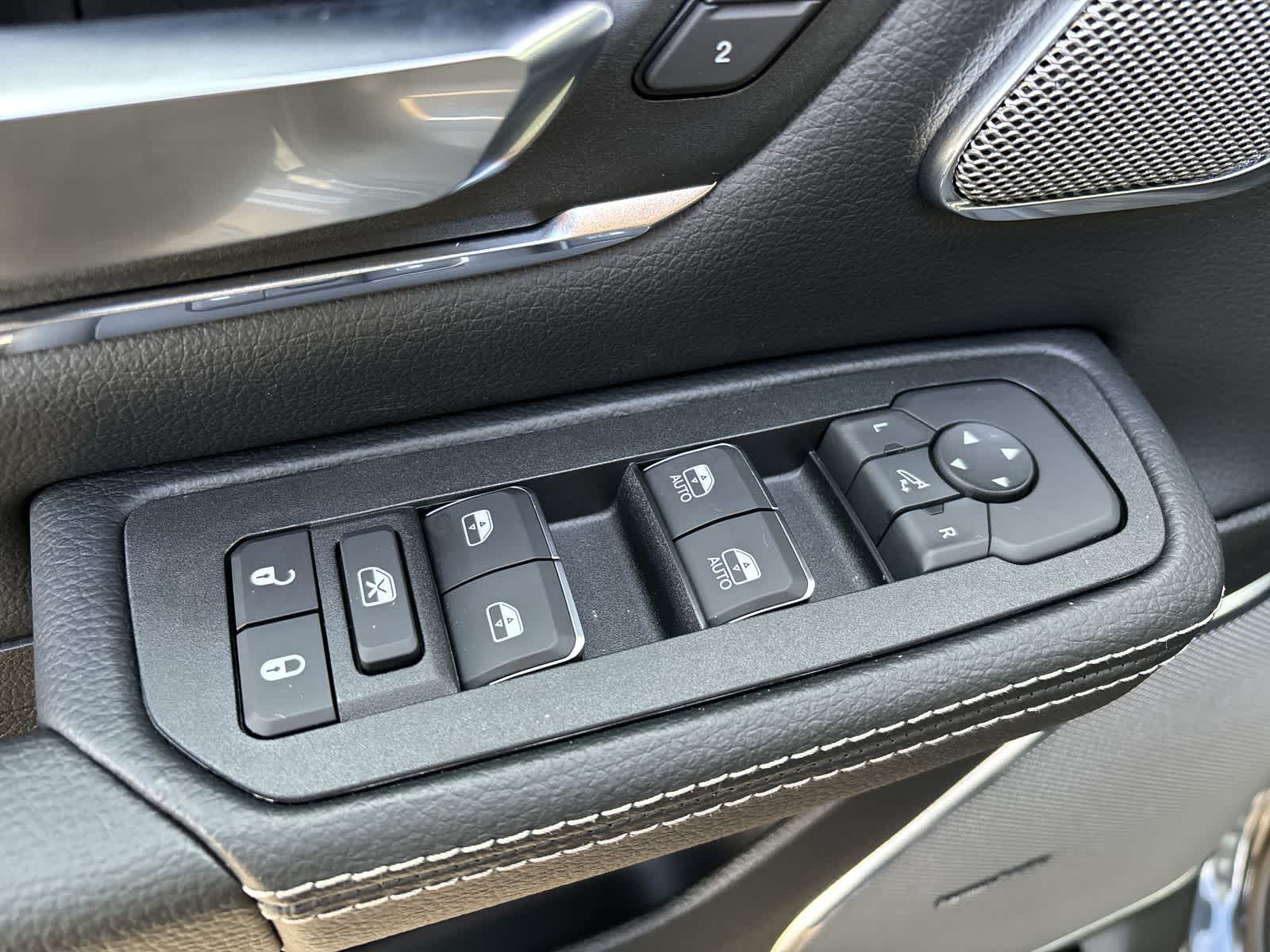 Thumbnail: 2026 RAM 1500 - 10