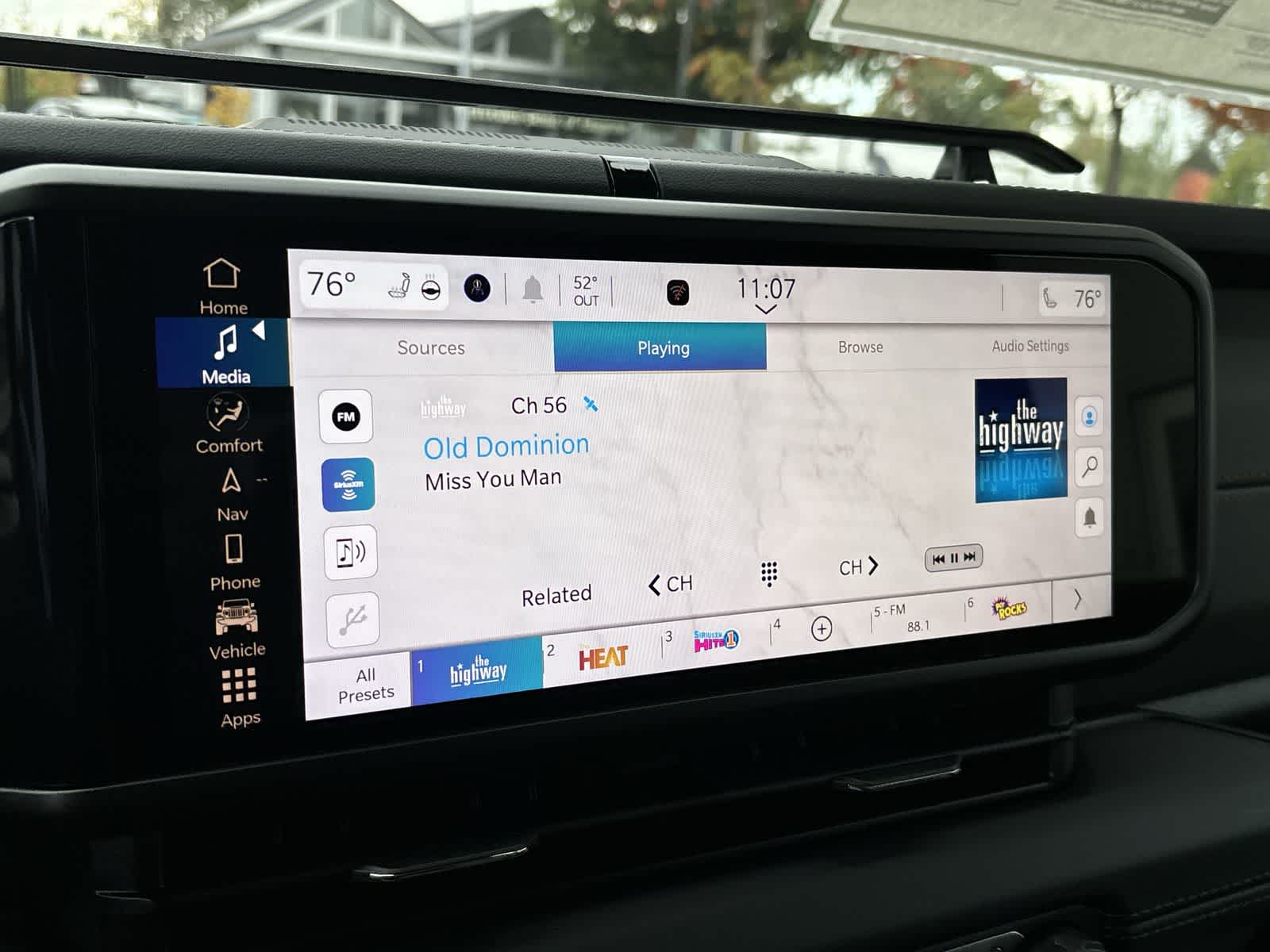 Thumbnail: 2025 Jeep Gladiator - 16