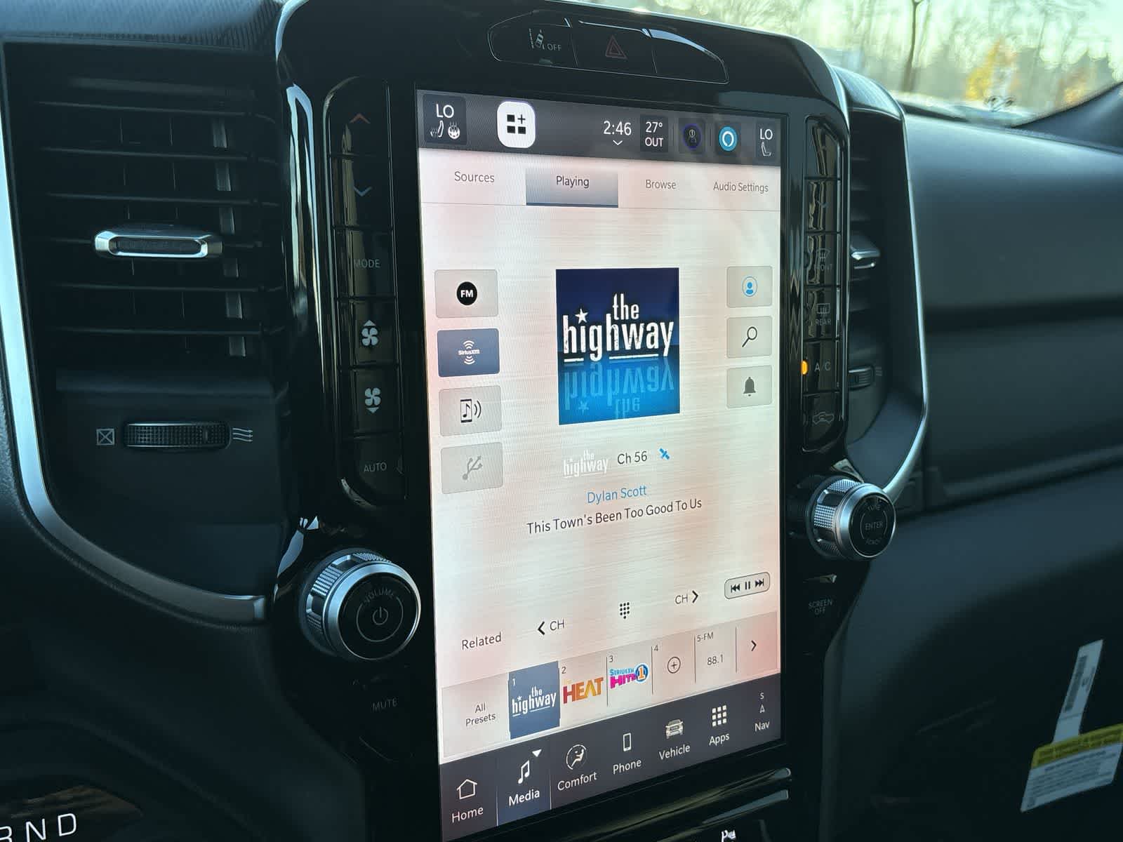 Thumbnail: 2026 RAM 1500 - 18