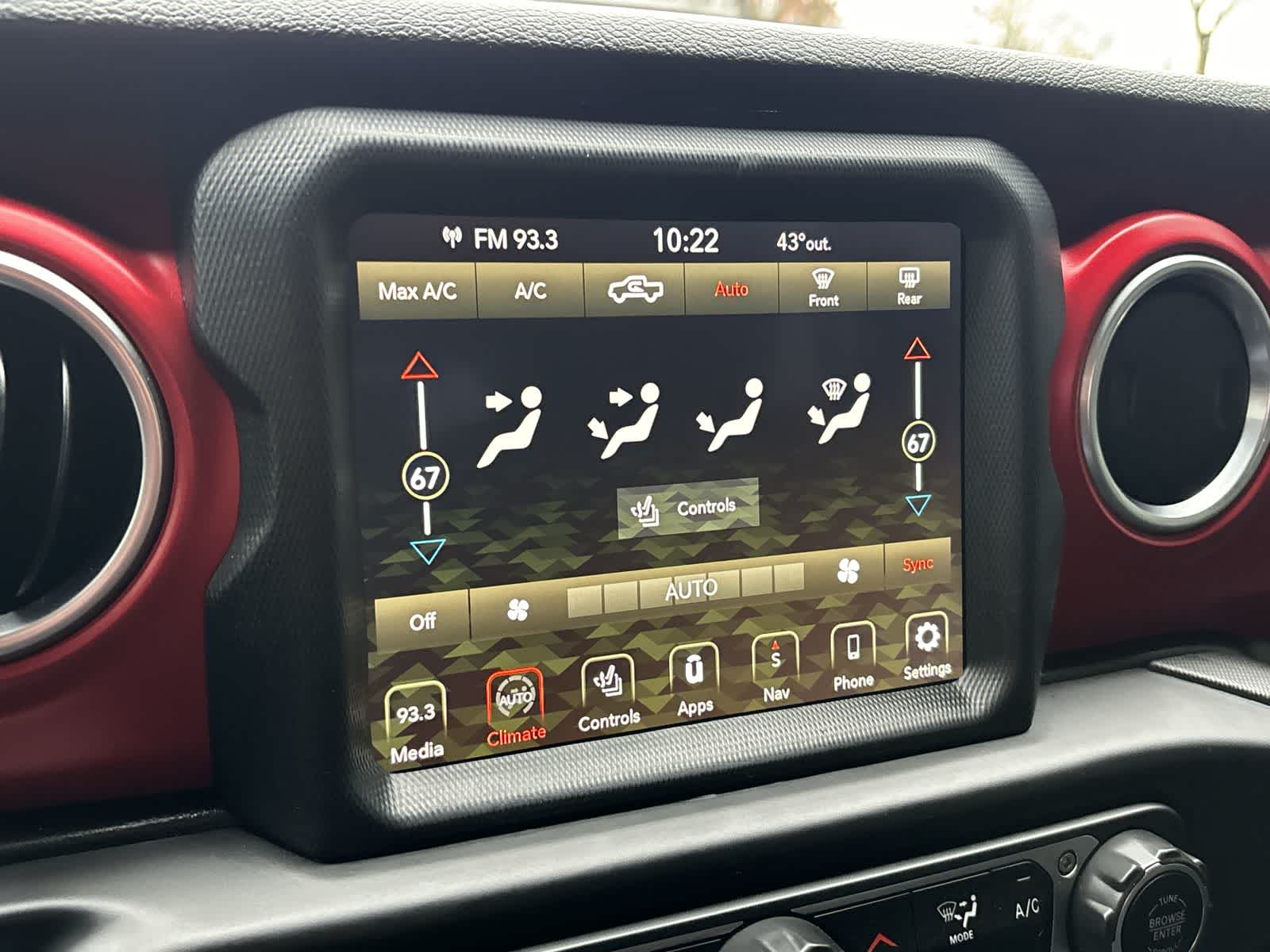 Thumbnail: 2021 Jeep Gladiator - 17