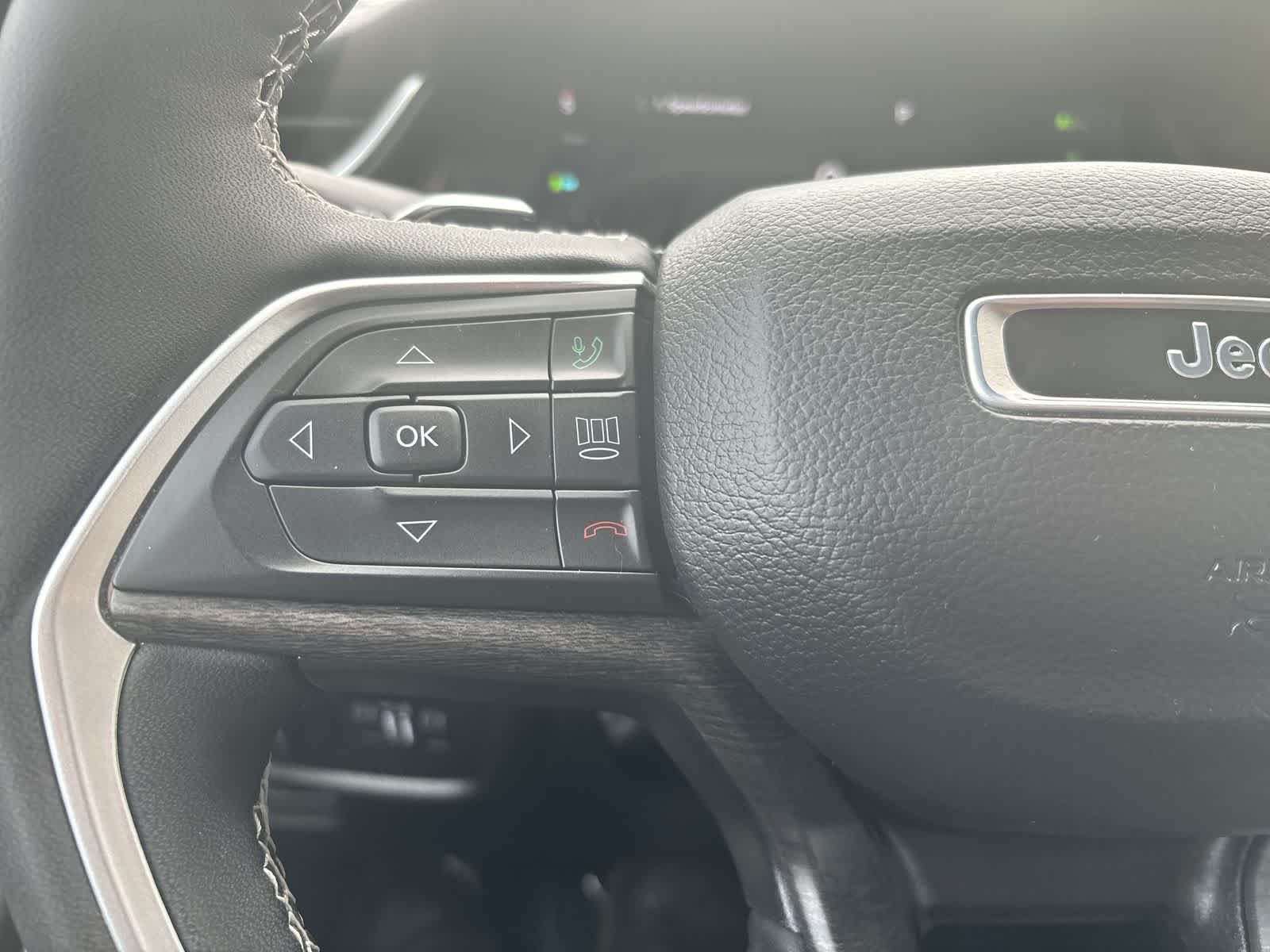 Thumbnail: 2024 Jeep Grand Cherokee - 14