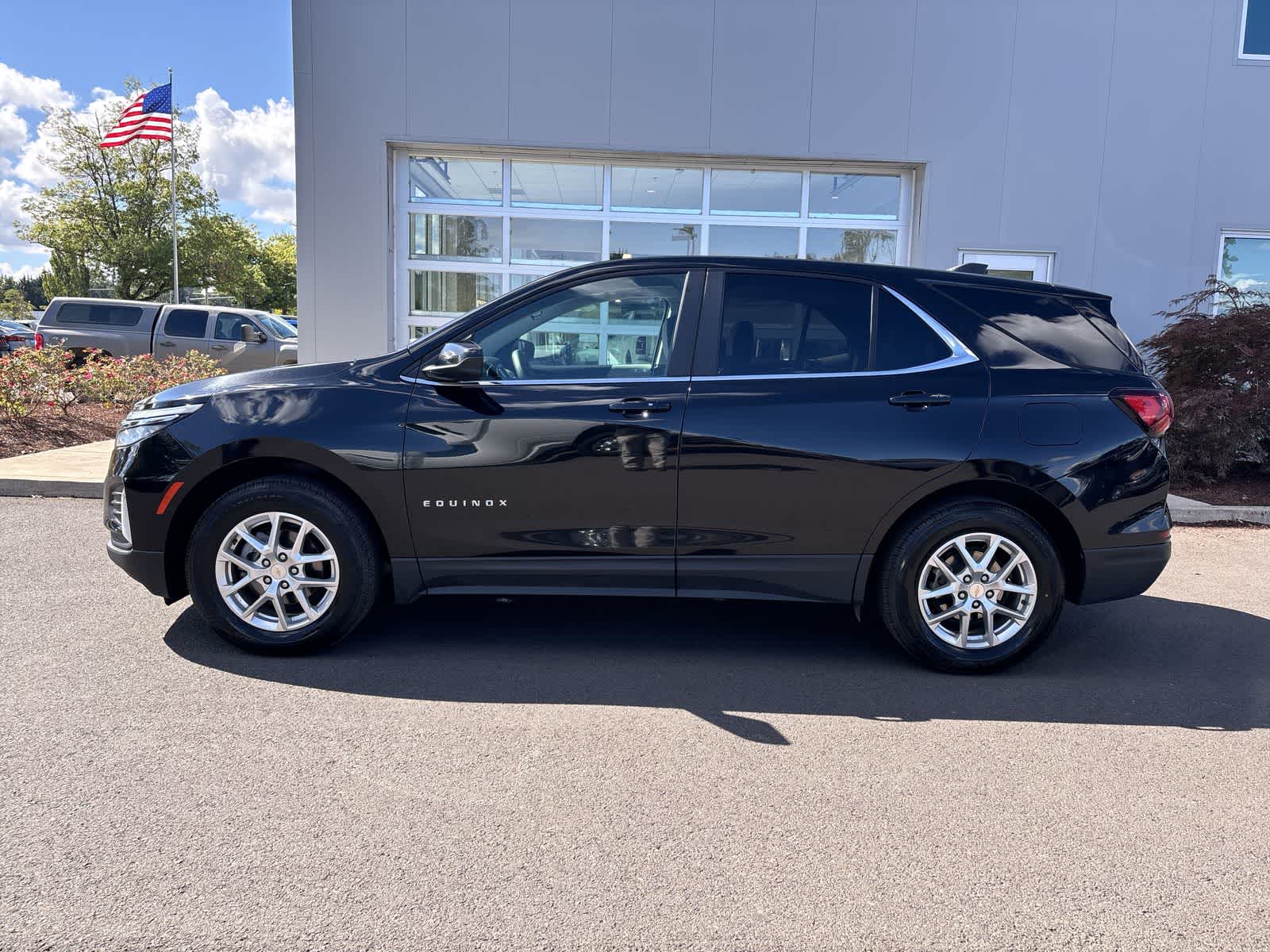 Used 2022 Chevrolet Equinox LT with VIN 3GNAXUEV7NL119273 for sale in Eugene, OR