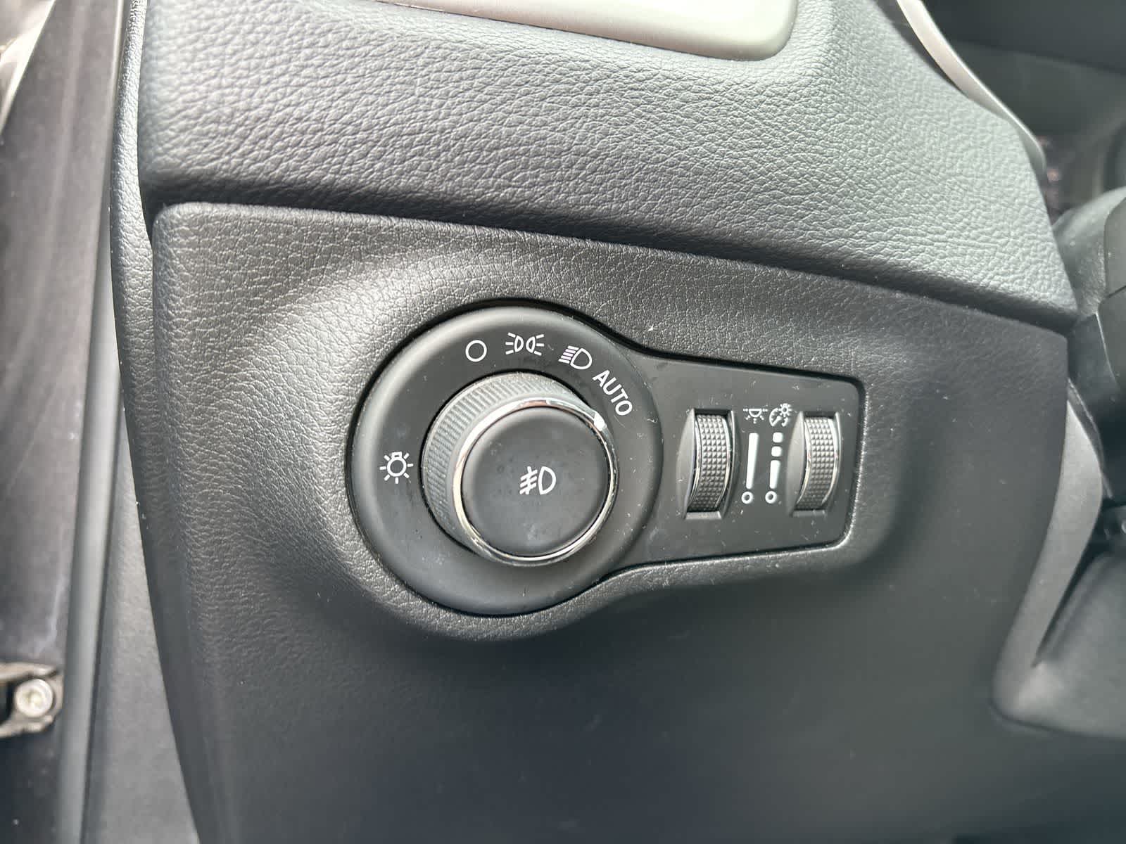 Thumbnail: 2019 Jeep Compass - 8