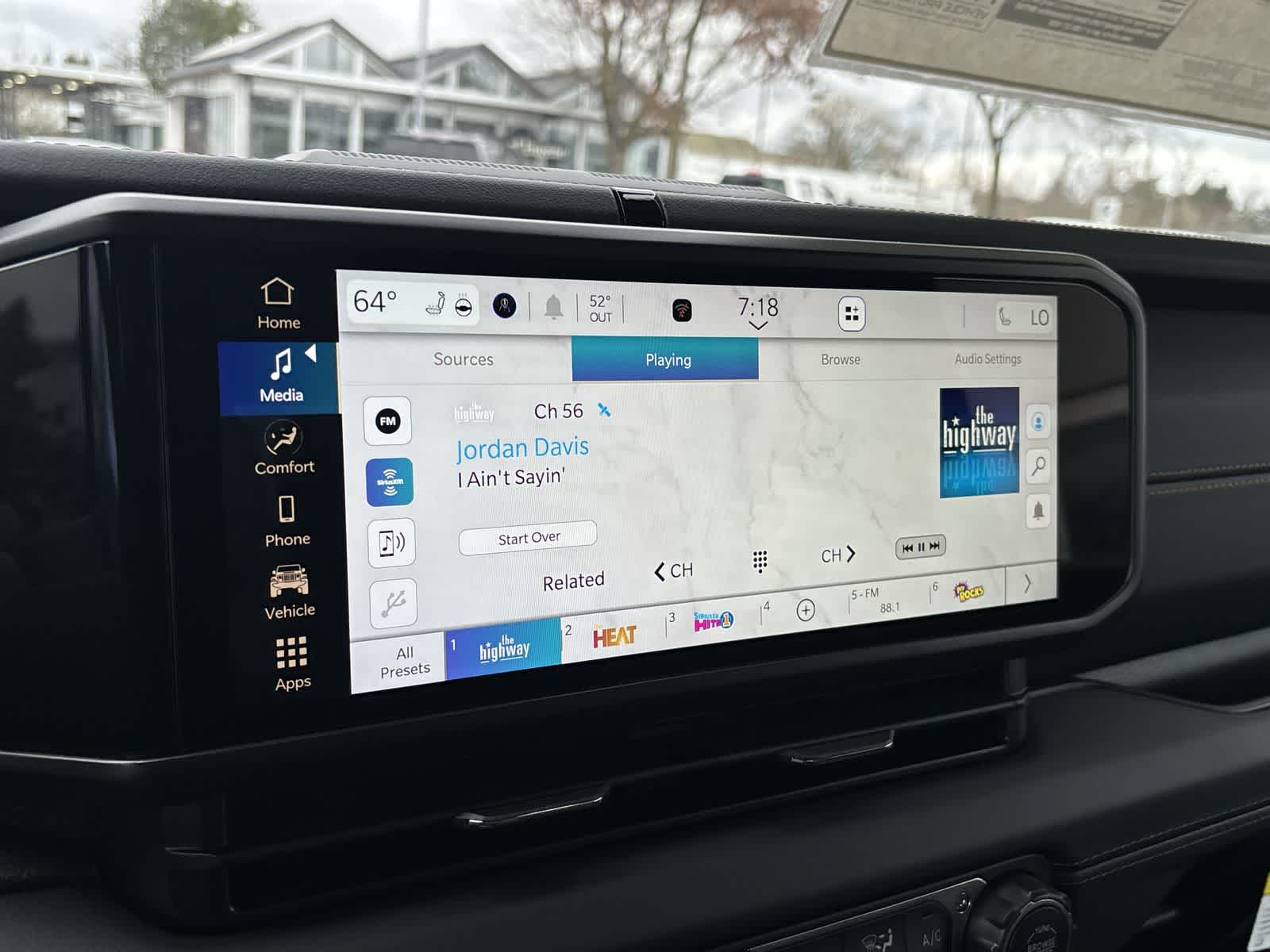 Thumbnail: 2026 Jeep Gladiator - 16